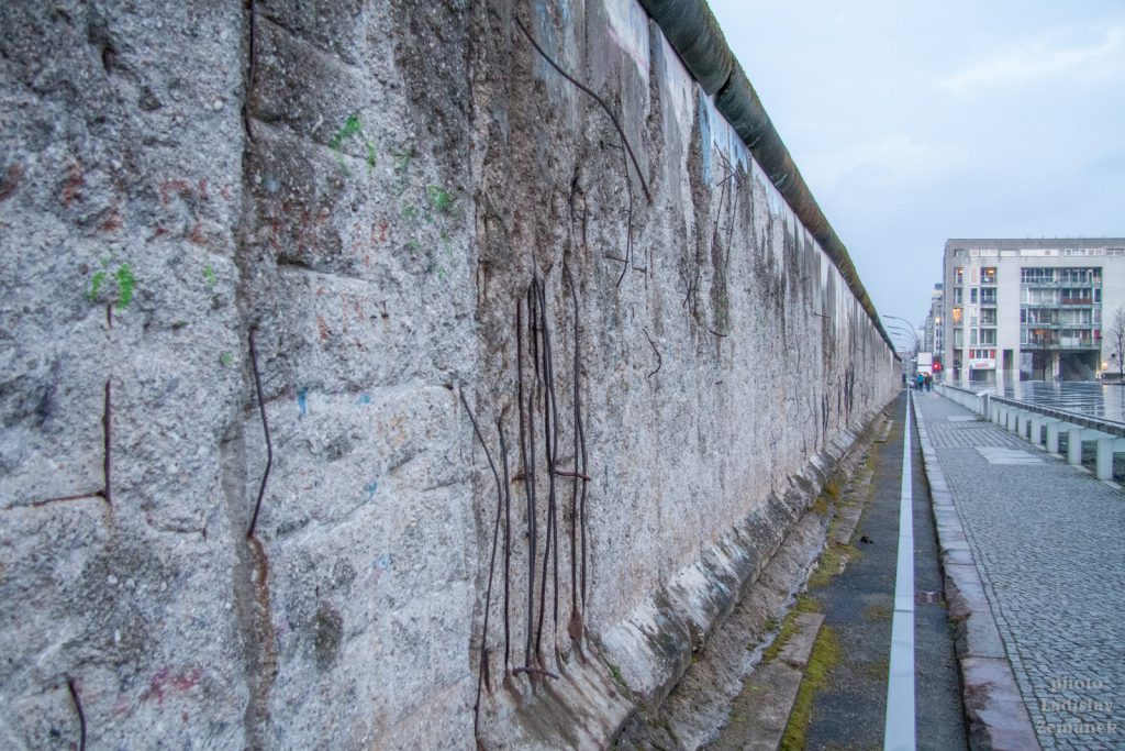 Berlínská zeď - zbytky připomínají její historii