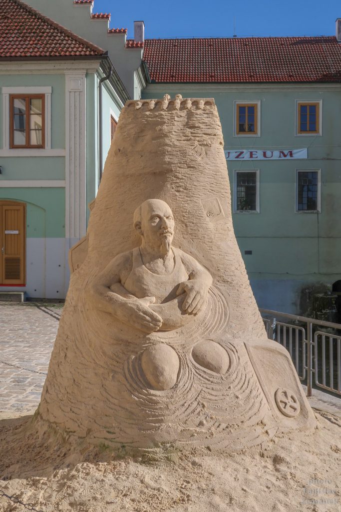 sochy z písku v Písku