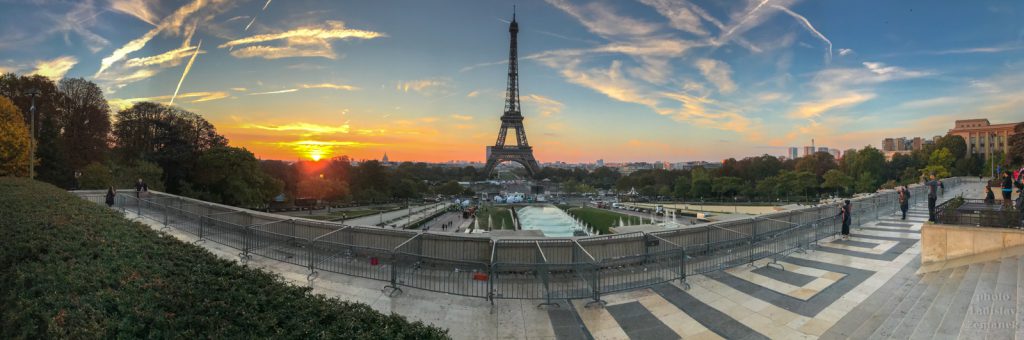 Trocadero a Eiffelova věž - za svítání