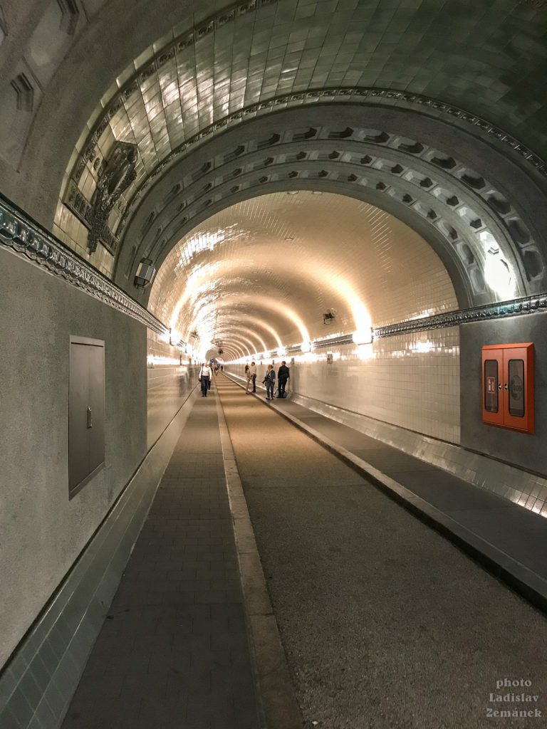 Starý labský tunel