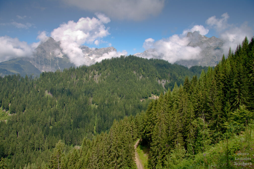 Výšlap na Bischlinghöhe a výhledy na Tennengebirge
