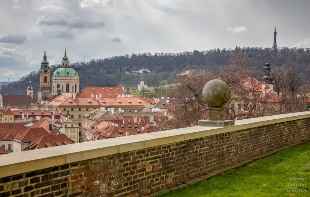 Výhled na Malou Stranu - Jižní zahrady Pražského hradu
