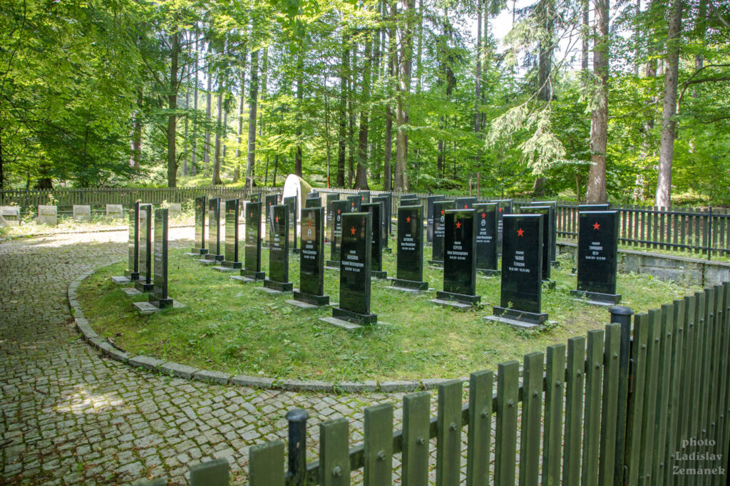 Lesní hřbitov Rudohoří