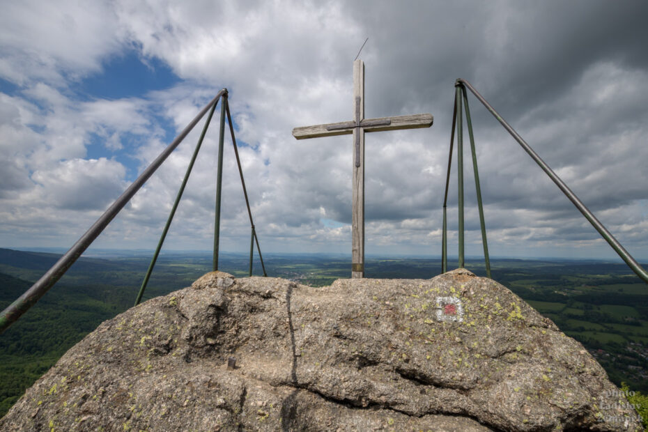 Ořešník - vrcholový kříž; cestou na Velký Štolpich