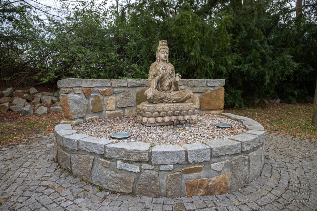 Meditační park Zahrada soucitu - Třeboň